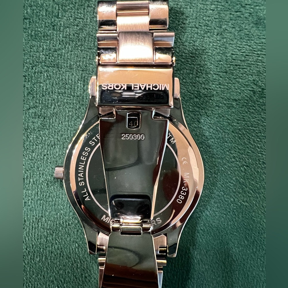 Michael Kors watch - Picture 3 of 6